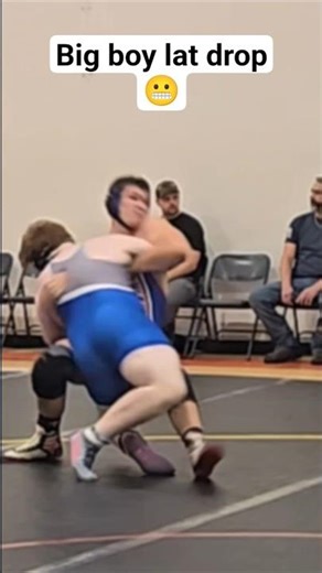 Nobody wants to WRESTLLE THIS HEAVYWEIGHT 😬