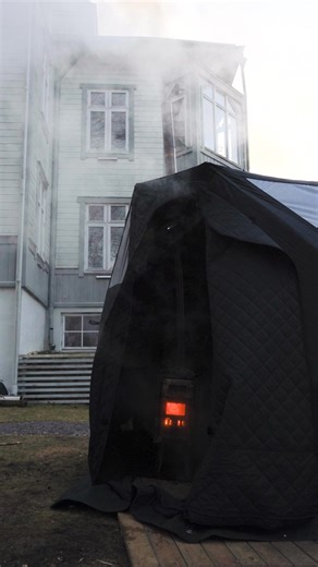 Do you love to go to sauna but are missing one in your life? So did we! We’re three best friends from Sweden who have always loved saunas. When we developed our sauna tent, we didn’t initially realize the opportunity we had created – an affordable option for those without space or permits for a traditional sauna. Together with Luleå University of Technology, we’ve created a sauna tent that reaches temperatures over 100°C and is easy to install. 🧑‍🔬 Developed in collaboration with Luleå Univers