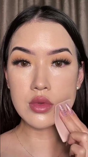 SHEESH, BYE OIL 👋🏾 You already know our #INVISIMATTE does the trick every time for a quick blot 💯