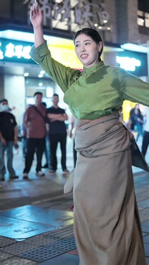 Lovely Choedon Fantastic Dance 可爱的曲珍精彩的舞蹈 #tibetandance #chengdu #chinatravel #gorshey
