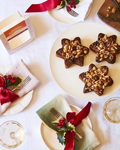 ⭐⭐⭐ NEW ⭐⭐⭐ After 140 years of getting creative in the kitchen, we’ve whipped up our brand new JEWELLED STAR CAKE! Richly spiced, densely fruited star cake topped with almonds, pecans and hazelnuts. Open a box this Christmas 🎁 | Edmonds Cooking