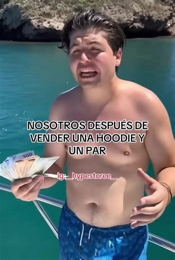 Fofo Márquez's Joy After Selling Merchandise