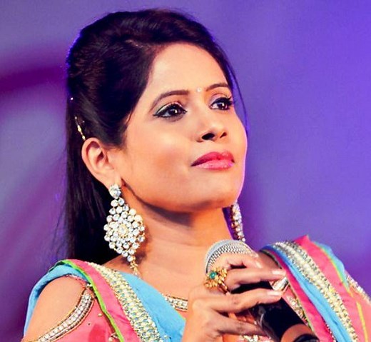 Miss Pooja Height, Weight, Age, Affairs, Husband, Biography & More » StarsUnfolded