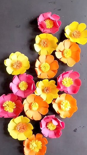 50K views · 375 reactions | DIY paper flower making  #reels #craft #diy #flowers #viral #fun #handmade | Ayesha's Creation | Facebook