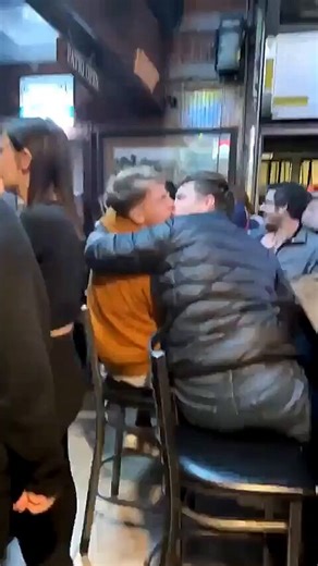 Love men kissing in public.