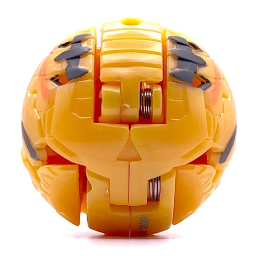 Bakullector on Instagram: "🟡 #bakugan #bakuganlegends #bakuganlegendscollectionpack #legendscollectionpack #spinmaster #maxodon #aurelus #bakullector"