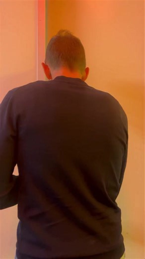 John de Bever on Instagram: "Lief genoeg? 💋😂🦫 Donderdag, 20.30 uur bij @rtl.nl 5: De Bevers! 🦫📺🥳"