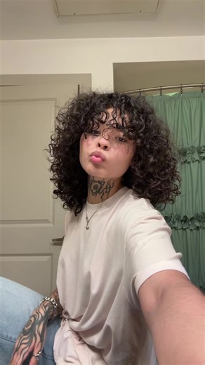 Alien girl👾 (@thealiengirl._._)’s videos with original sound - wyn