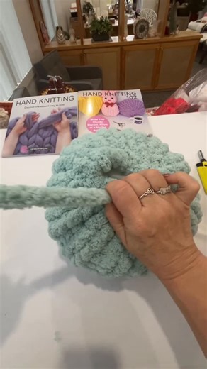 Chunky Yarn,DIY Kits, Video Tutorials, Blankets on Instagram: "Hand knit a cute turtle with me. 🧶 - - - - - #turtle #handknitaturtle #handmade #handknitting #handknit #handknitted #chunkyknit #becoziyarn #diyknitting #chunkychenille #chenilleyarn #instaknitting #instaknitters"