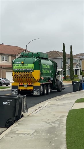 106311 on trash 🗑️ #amrep #wastemanagement #garbagetruck #autocartruck #truck #recycle