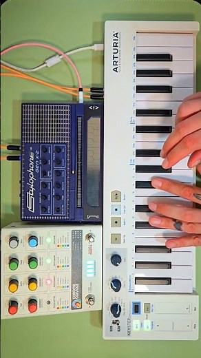 Stylophone Gen X-2 controlled by CV with the Keystep into Chroma Console #stylophone #synthnerd