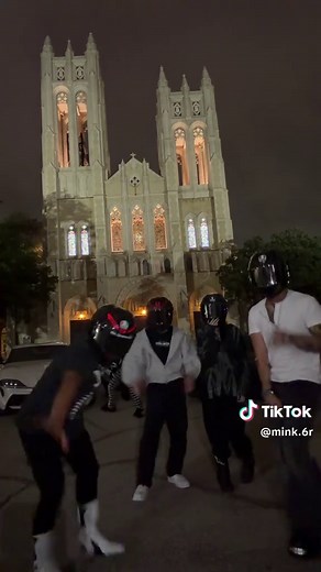 Mink Dance Highlights — Mink Dancing Clip