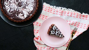 Kit Kat Cheesecake Swirl