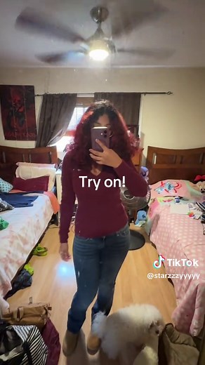 Hollister Cable Knit Icon V Neck Sweater Try-On