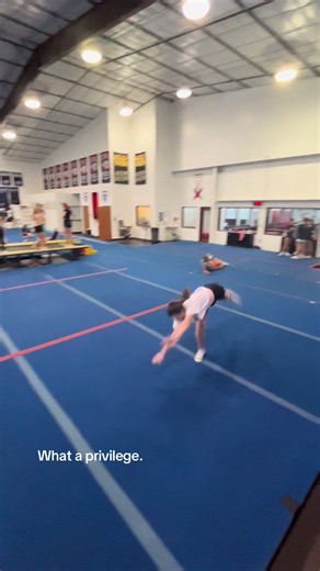 🦶 (@secrehqwxmj)’s video of Privilege Walk