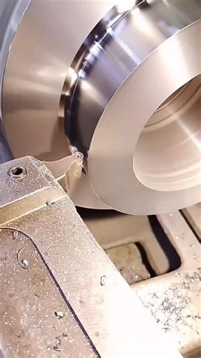 Pahat Bubut on Instagram: "Turning work ❗ Automatic flavor manual #bubut #Cylinder #lathe #CNC #hydraulic"