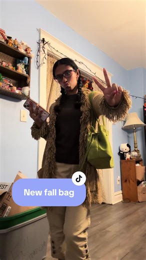 Who loves green? What are your thoughts of a green bag for fall! #tiktokshop #tiktokshop