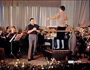 Mario Del Monaco, rehearsing in Berlin 1960. Orchestral conducting by Carmen Campori. | Great Opera Singers