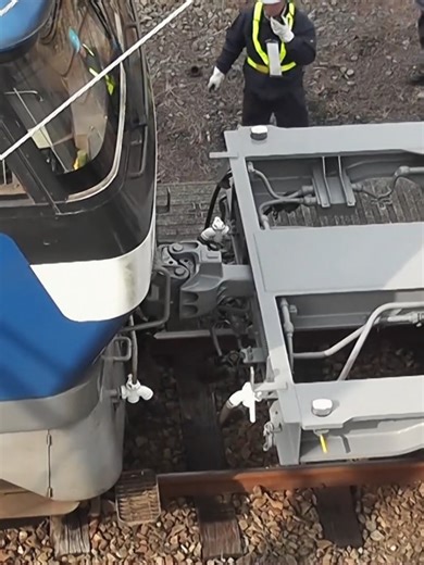 Japanese Freight Train Coupling: Epic Fail to Perfect Success