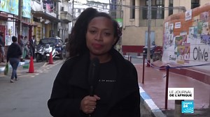 🇲🇬 La campagne de vaccination a commencé à Madagascar. 250 000 doses ont été livrées et la première phase de l'opération a donc pu débuter. #Madagascar #COVID19 #coronavirus #Covax #pandemie #OMS #vaccin | France 24 Afrique