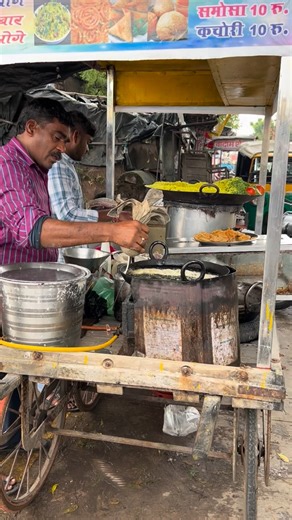 6.7K views · 662 reactions | Jalebi garam hai . . . . #viralreels❤️ #viralpost❤️ #reels #instagram #comedy #new #trend #explorer | Irfan Ansari | Facebook