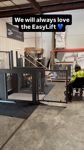 No pit! No tower! No assembly! Max lift for the industry! Did we mention it’s beautiful?? 🤩 The EasyLift is available to make access easy 🙌 | Liftup Inc