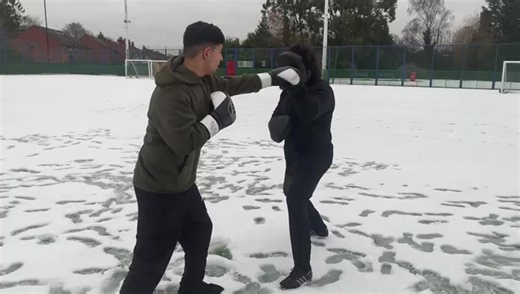 🥊 1-to-1 Personal Training (121 Coaching) Private • Focused • Results-Driven Boxing & Cardio – 60 mins High-energy mix of boxing technique, conditioning & fat-burning cardio. • £25 single • £240 for 10 sessions • £720 for 36 sessions ⭐ Best Value 🥇 Elite Boxing Coaching – 60 mins Pure boxing: technique, footwork, combos, pads & fight-level conditioning. • £35 single • £340 for 10 sessions • £1,080 for 36 sessions 🎁 Includes FREE PT Sewey Custom 14oz Boxing Gloves #PTSewey #BoxingTraining #121