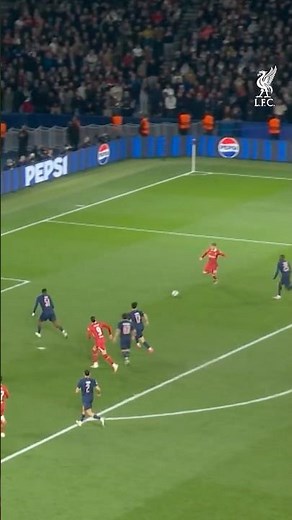 Harvey Elliott wins it in Paris! ⚽️