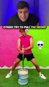 Outras pessoas no desafio da espada X o último cara 😳