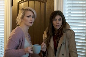 Jamie-Lynn Sigler battles creepy neighbor in Lifetime movie