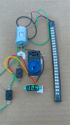 Reverse powering decoration light using toy spring#shorts