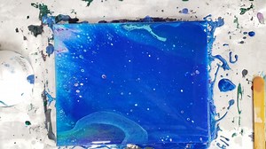 Acrylic pour flip cup with Unicorn Spit. Not as exciting as the wreck a ring I did in this video, but it will make a pretty background :) https://youtu.be/h84y8DRXYeY Materials used: Unicorn Spit Floetrol Water Unicorn Spit ratios: 45% floetrol, 45% Unicorn Spit, 10% water Check out and purchase Unicorn Spit: Theresa Taylor www.youaretheartist.com info@youaretheartist.com DONATE VIA PAYPAL: https://bit.ly/2tzEMxC MMG MERCH: https://teespring.com/stores/mixed-media-girl PURCHASE THE ART SUPPLIES 