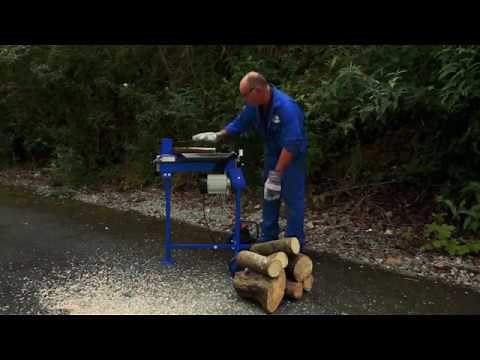Hyundai 4 Ton Horizontal Electric Log Splitter HYLS4000H In Use