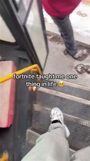 don’t forget to thank the bus driver 🥹#fyp #xyzbca #like #fortnite #bus