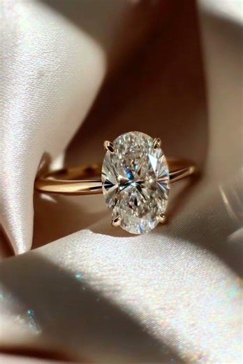 Diamond Engagement Ring Close-Up | Ultimate Sparkle in 4K