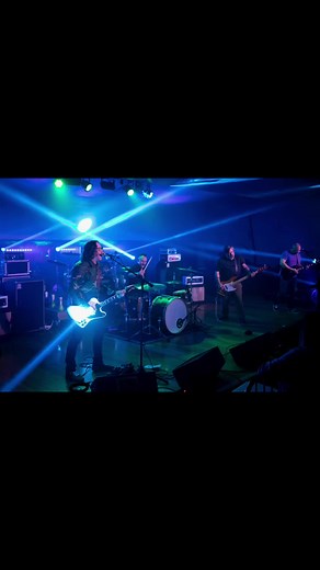 lake_lake_band (@lake_lake_band)’s videos with original sound - logan