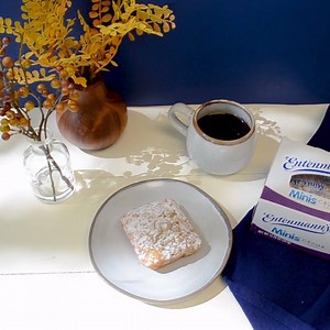 86 reactions · 45 comments | Get yourself a dessert that can do it all ! Take a break and treat yourself with a delectable, crumbly, perfectly portioned Entenmann's® Minis Crumb Cake. (You deserve it.) What's your favorite time of day to enjoy this snack: breakfast, dessert, or on-the-go? | Entenmann's | Facebook