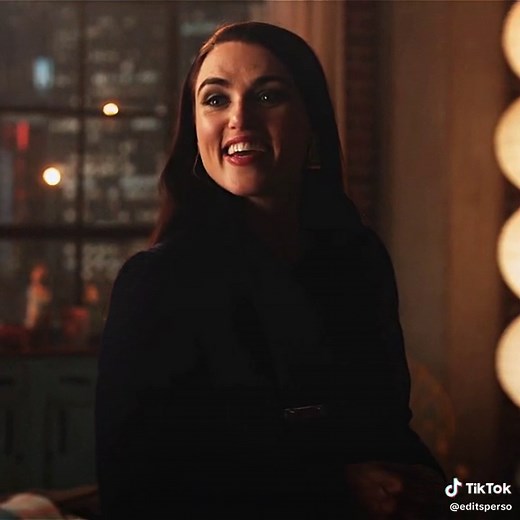 Lena Sees Kara in a Wedding Dress