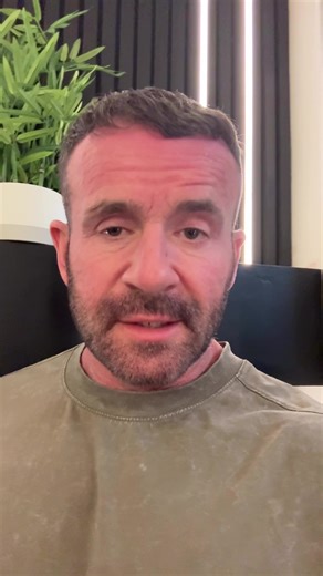 Be careful of getting lens replacement surgery 😳