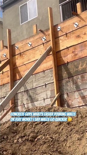 Pouring A Concrete Retaining Wall | How To Finish Concrete |See The Inside Of A #retainingwall pour