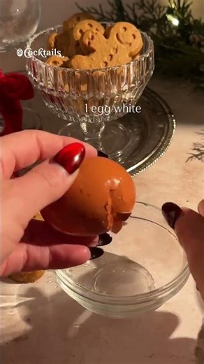 Gingerbread Amaretto Sour #shorts #gingerbread #cocktails