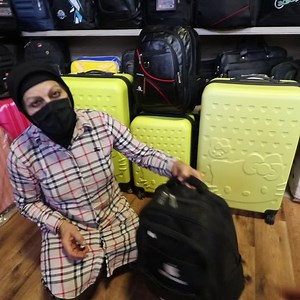 Bargaining for iPhone bags in Cyprus | Simon Wilson