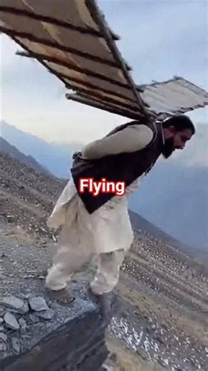 Flying Attempt But Fail #shortvideo #trending #tredingreels #viralreel #shortreels #flying #Share