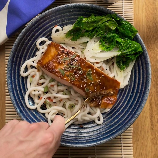 Japanese flavour made easy 🌸 Elevate any recipe with Mizkan’s sauces & vinegars 🍶 — discover the range at Ocado | Mizkan Kitchen