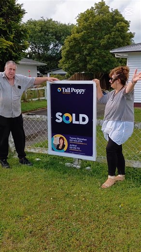 ⭐️SOLD - 3 Makuri Street, Pahiatua!!⭐️ 🏠 To this guy our VENDOR it has been awesome working with you. Humma Humma! (Finding the feather duster was just an added bonus). 🎉 MASSIVE congrats to our buyers, exciting times for you. ☎️TammyandJo@Tallpoppy PH: 0274442774 or 021310712 🤠Just Two Girls KEEPING IT REAL!🤠 | Tammy and Jo - Tall Poppy Real Estate