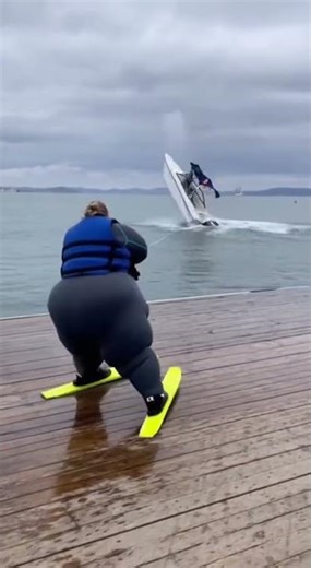 Very Dangerous Water Skiing. Oooops #ytshorts #shorts