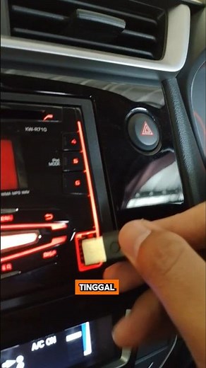 USB Bluetooth receiver converts old audio tape to play music using Bluetooth