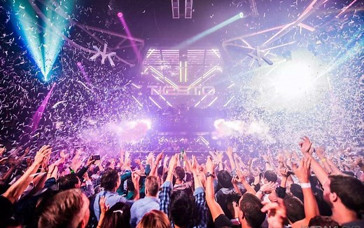 世界排名第一DJ切斯度 现场秀 (Tiësto.In.Concert)-part2