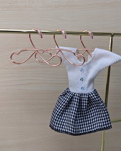 Rose Gold Metal Doll Clothes Hangers (5 Pack) - 1/6 & 1/4 Scale - Etsy