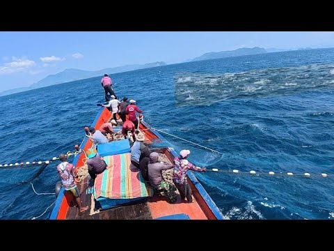 PUKAT CINCIN, Ternyata Begini Cara Nelayan Indonesia Menangkap Ikan Di Laut